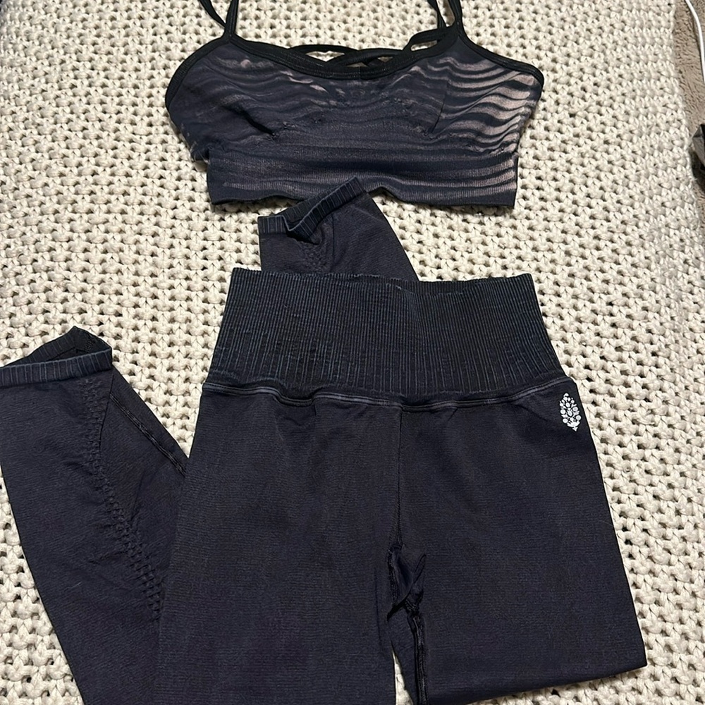 NWOT Free People Movement good karma legging and bra top bundle M/L - Picture 2 of 9